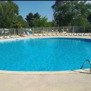 Camping Au P'tit Bonheur, La Roque-d'Antheron